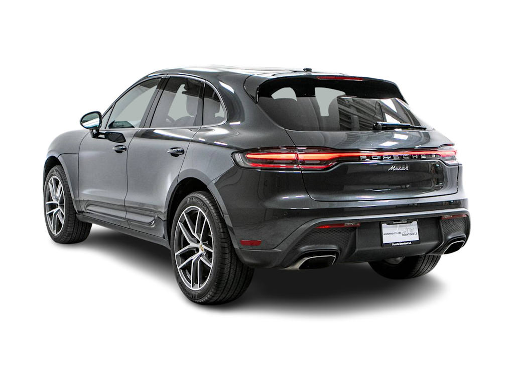 Thumbnail: 2023 Porsche Macan - 3