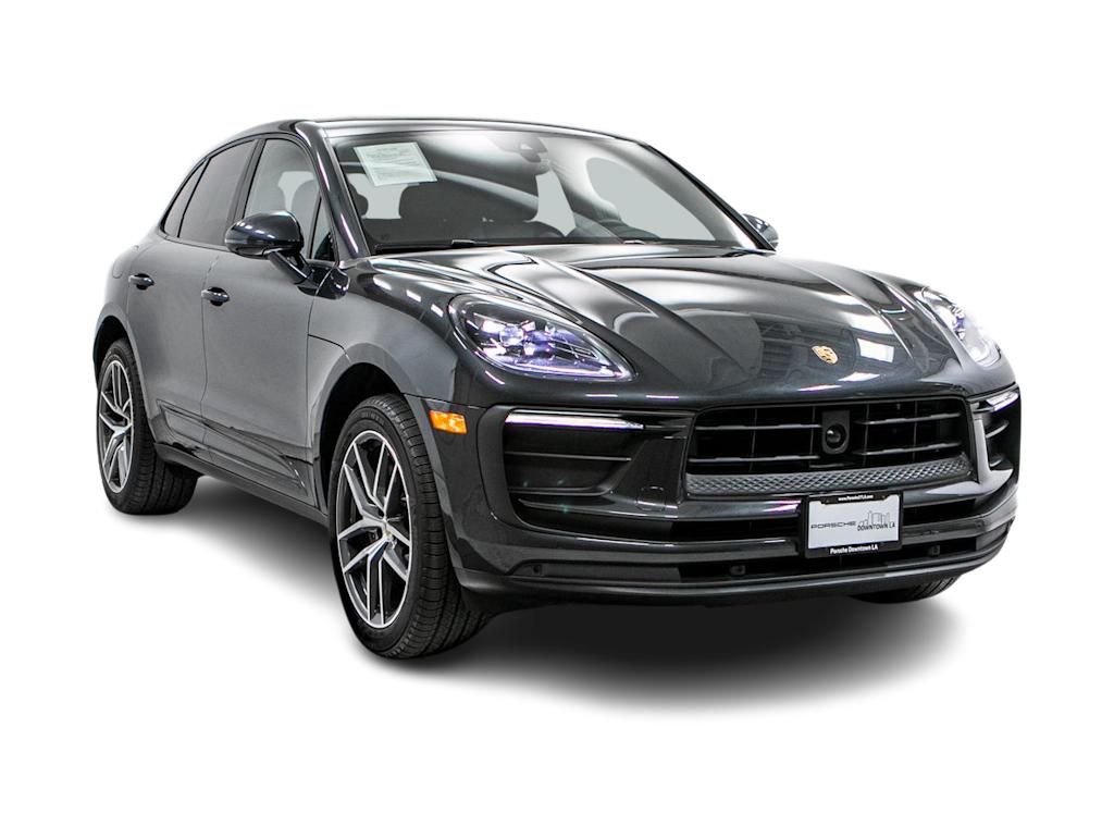 Thumbnail: 2023 Porsche Macan - 18