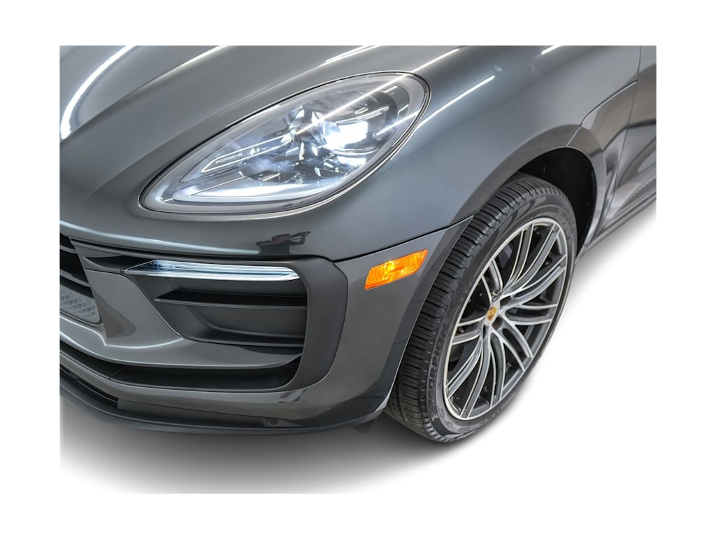 Thumbnail: 2024 Porsche Macan - 25