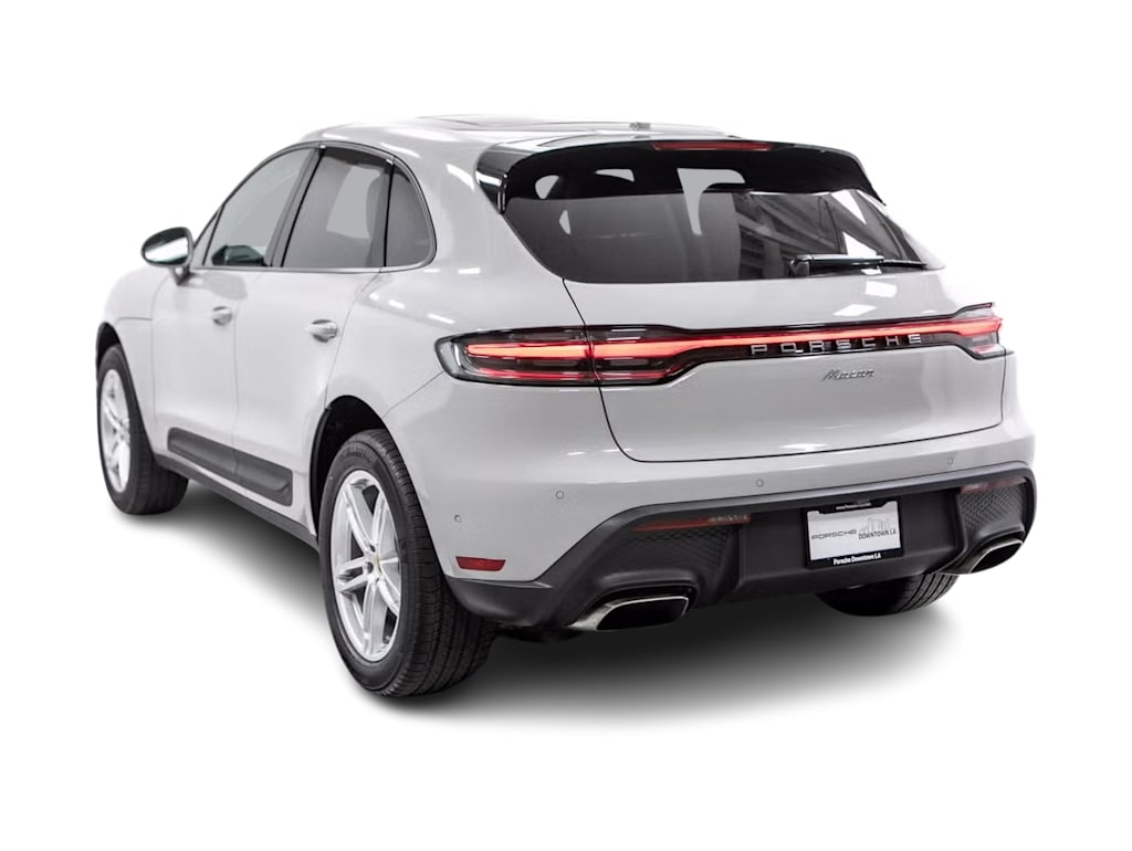 Thumbnail: 2025 Porsche Macan - 4