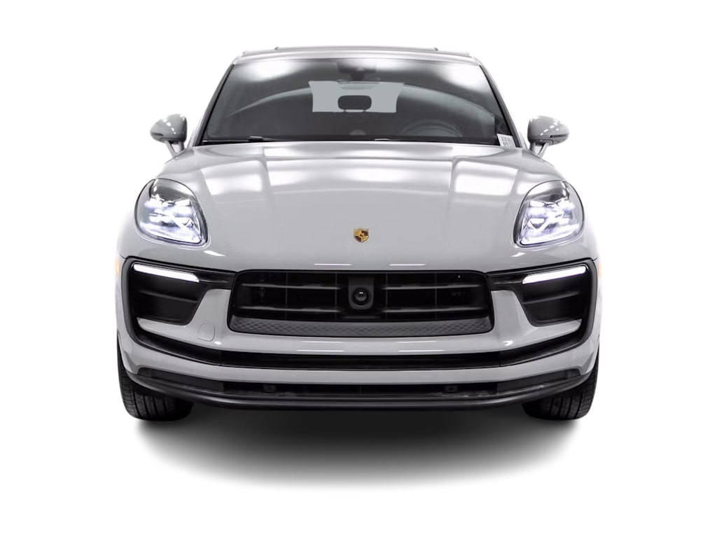 Thumbnail: 2025 Porsche Macan - 18