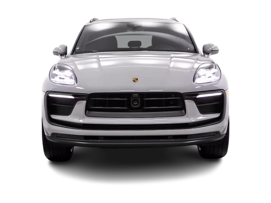 Thumbnail: 2026 Porsche Macan - 19