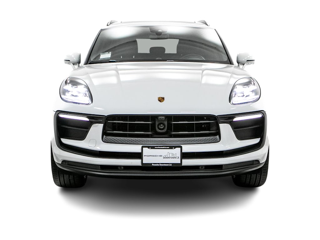 Thumbnail: 2026 Porsche Macan - 18