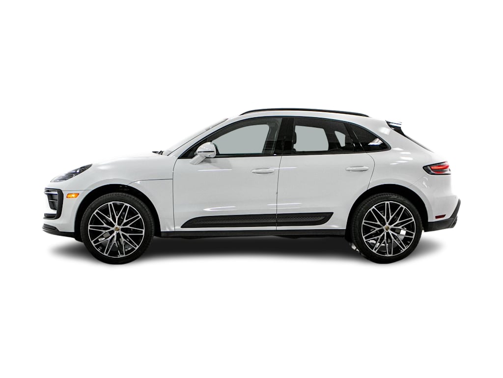 Thumbnail: 2026 Porsche Macan - 14