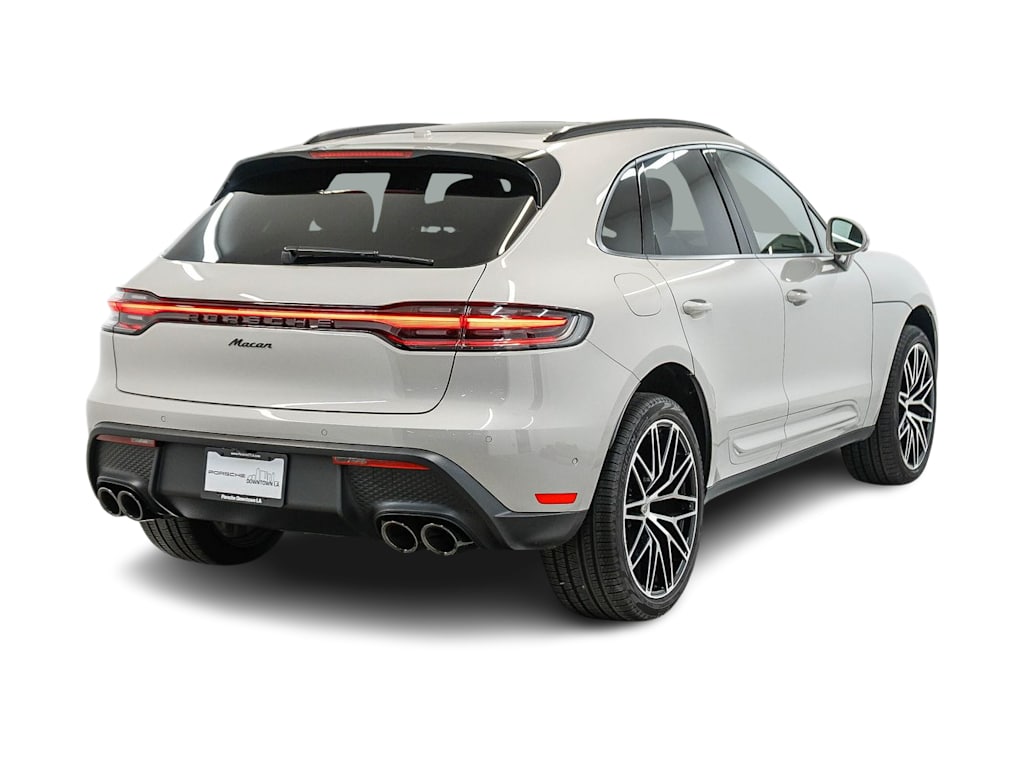 Thumbnail: 2026 Porsche Macan - 22