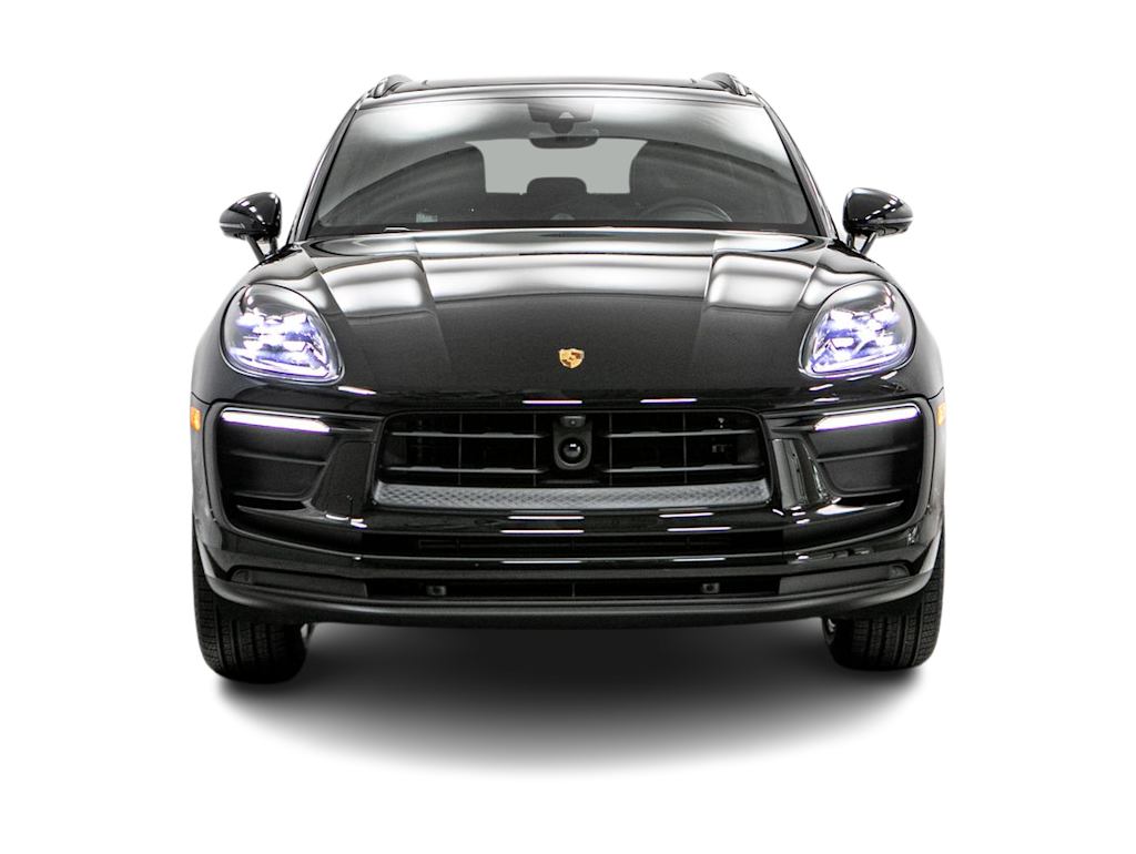 Thumbnail: 2026 Porsche Macan - 20