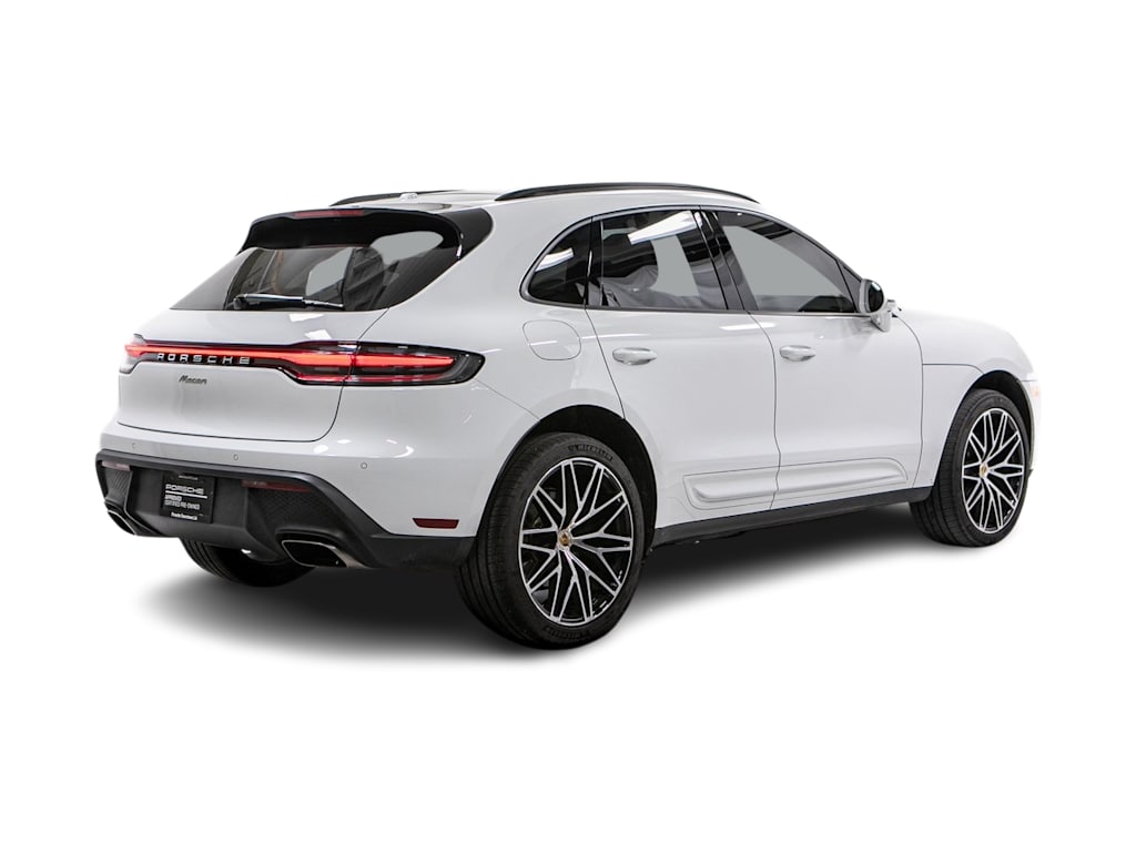 Thumbnail: 2024 Porsche Macan - 14