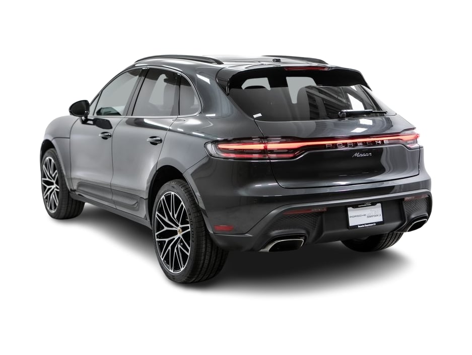 Thumbnail: 2025 Porsche Macan - 4