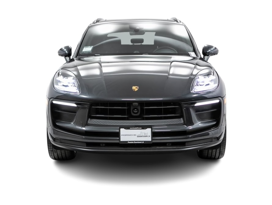 Thumbnail: 2025 Porsche Macan - 20