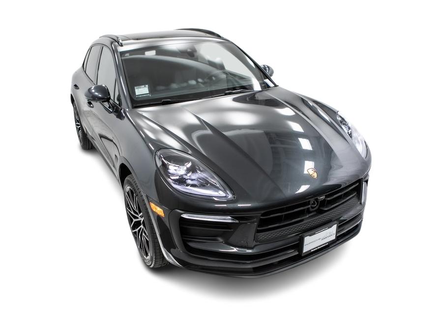 Thumbnail: 2025 Porsche Macan - 39