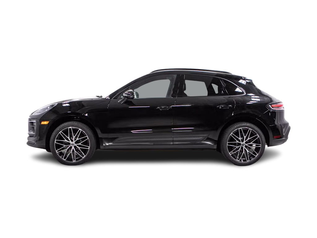 Thumbnail: 2026 Porsche Macan - 3