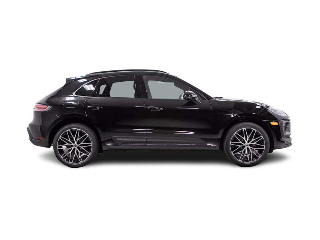 Thumbnail: 2026 Porsche Macan - 17
