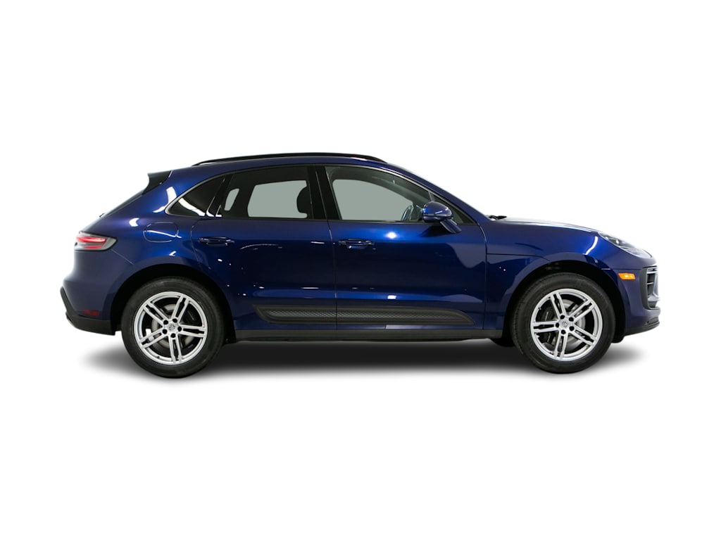 Thumbnail: 2023 Porsche Macan - 15
