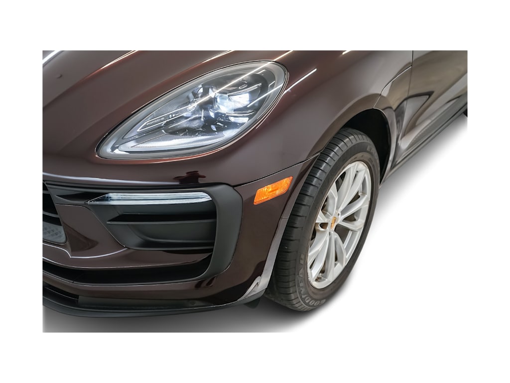 Thumbnail: 2023 Porsche Macan - 27
