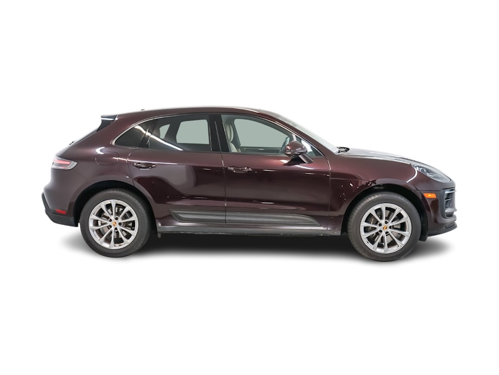 Thumbnail: 2023 Porsche Macan - 21