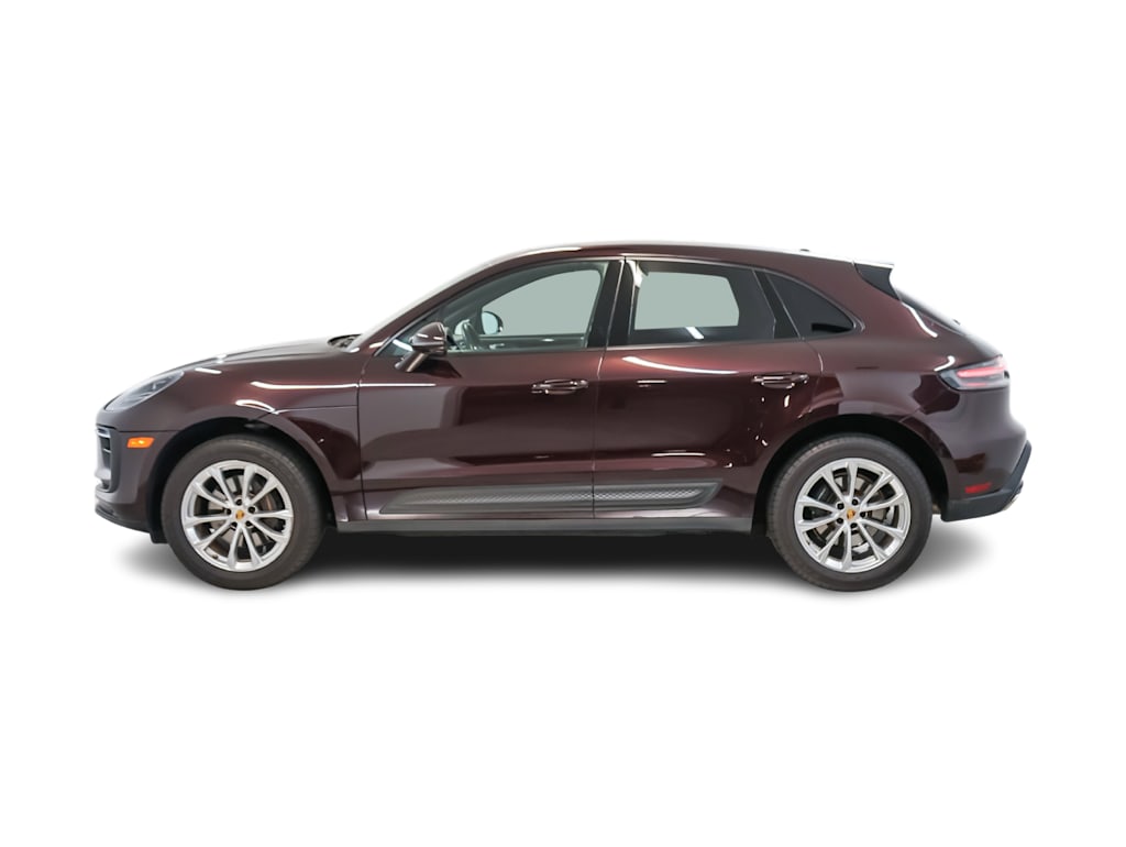 Thumbnail: 2023 Porsche Macan - 3