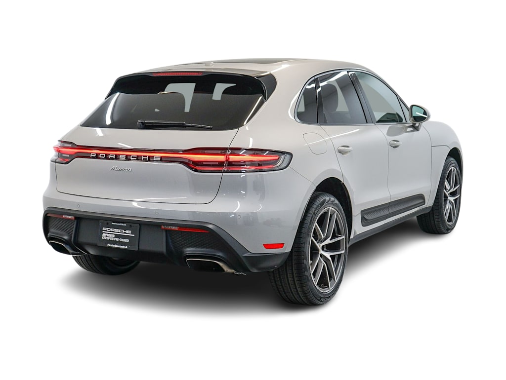 Thumbnail: 2023 Porsche Macan - 22
