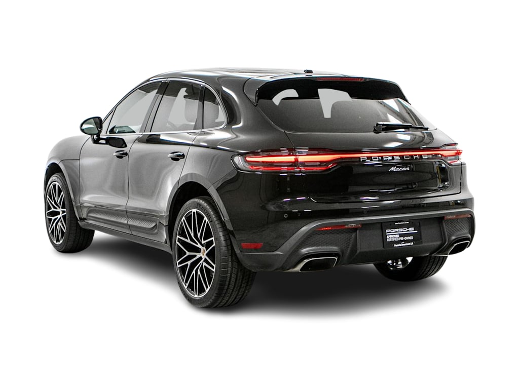Thumbnail: 2024 Porsche Macan - 3