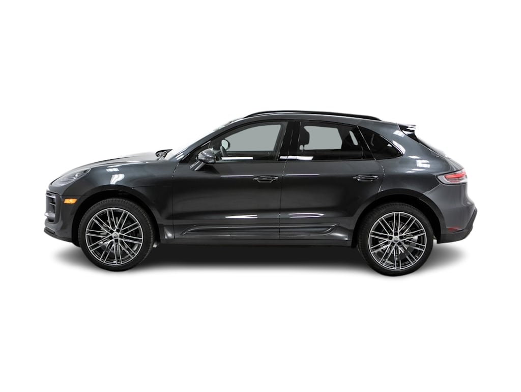 Thumbnail: 2025 Porsche Macan - 3