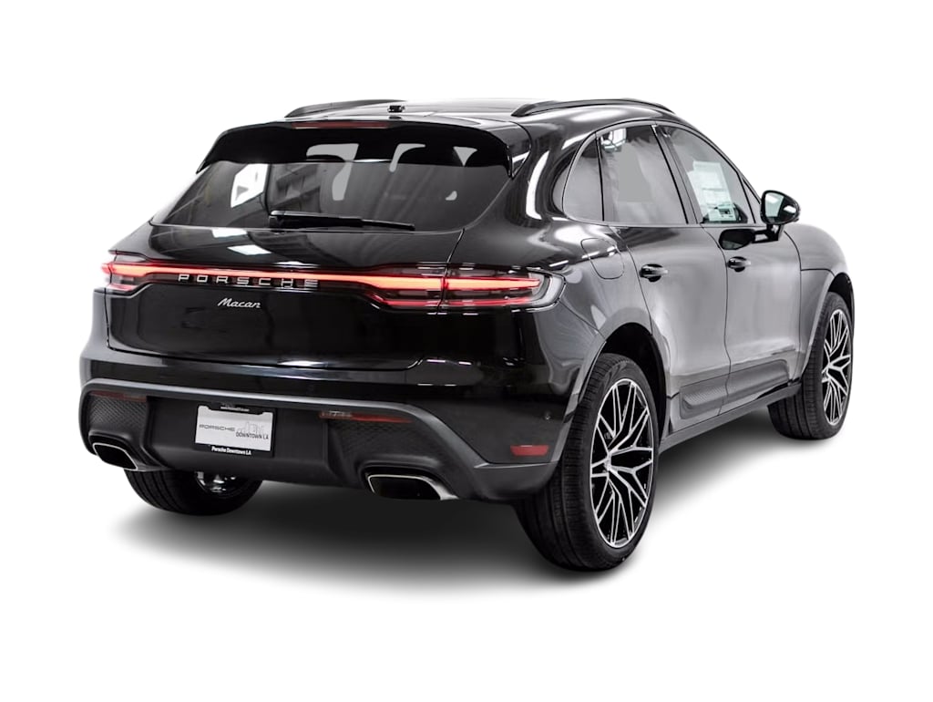 Thumbnail: 2025 Porsche Macan - 15