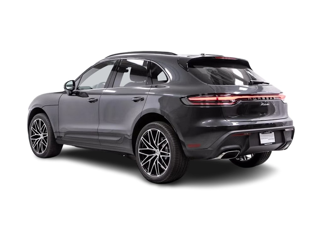 Thumbnail: 2026 Porsche Macan - 4