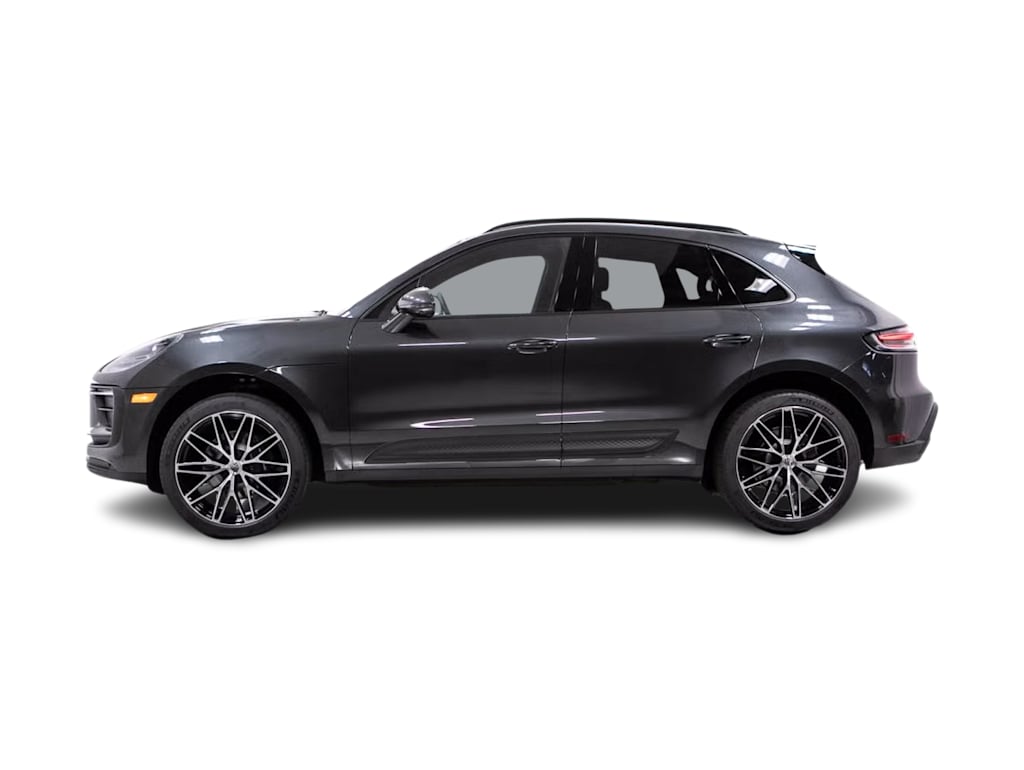Thumbnail: 2026 Porsche Macan - 3