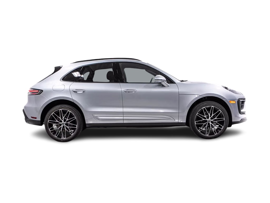 Thumbnail: 2026 Porsche Macan - 17