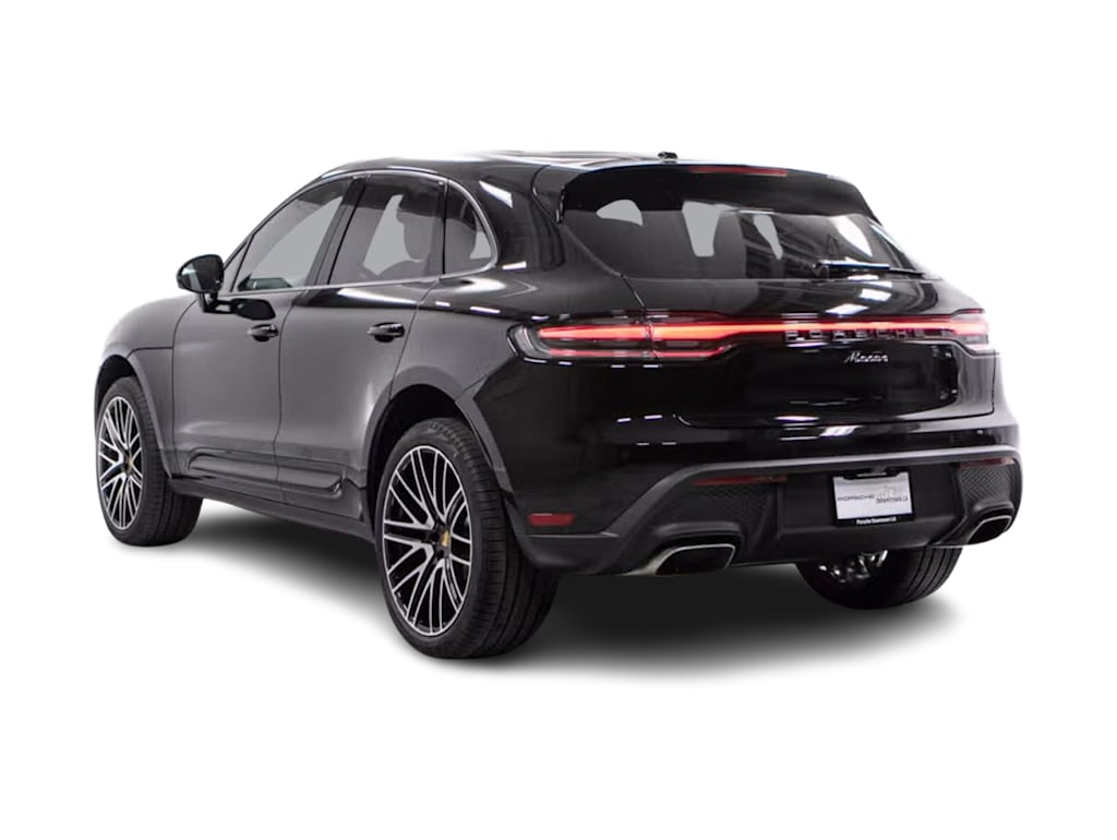 Thumbnail: 2026 Porsche Macan - 4