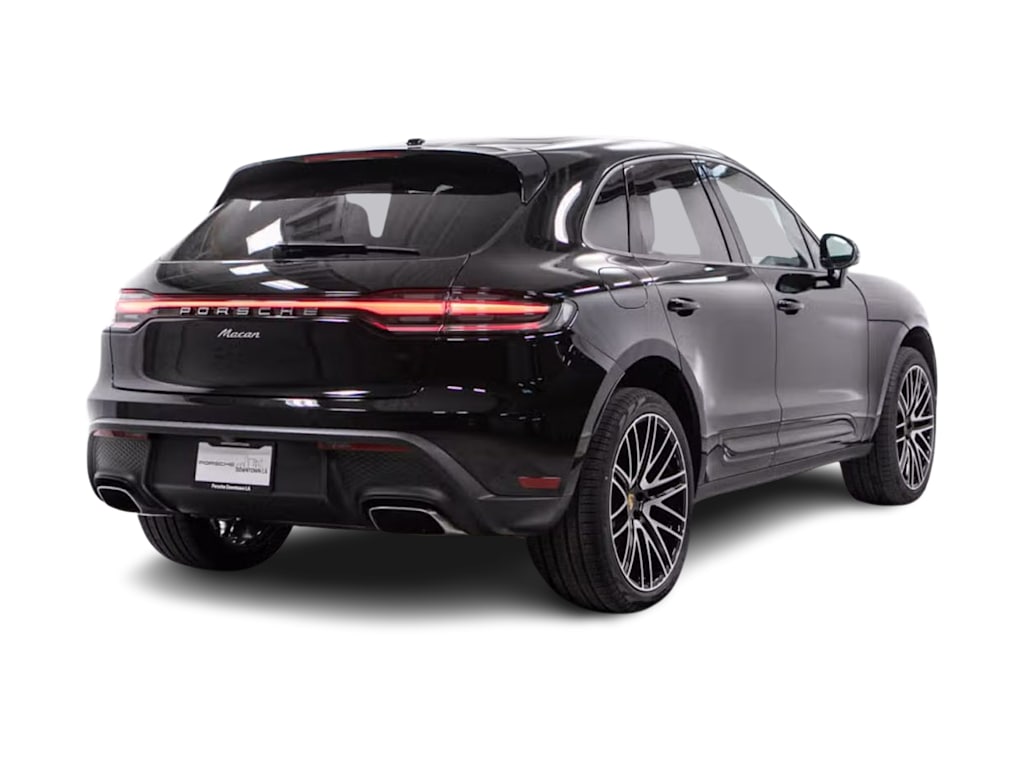 Thumbnail: 2026 Porsche Macan - 17