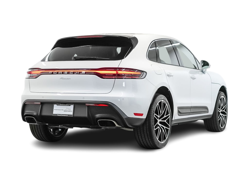 Thumbnail: 2026 Porsche Macan - 21