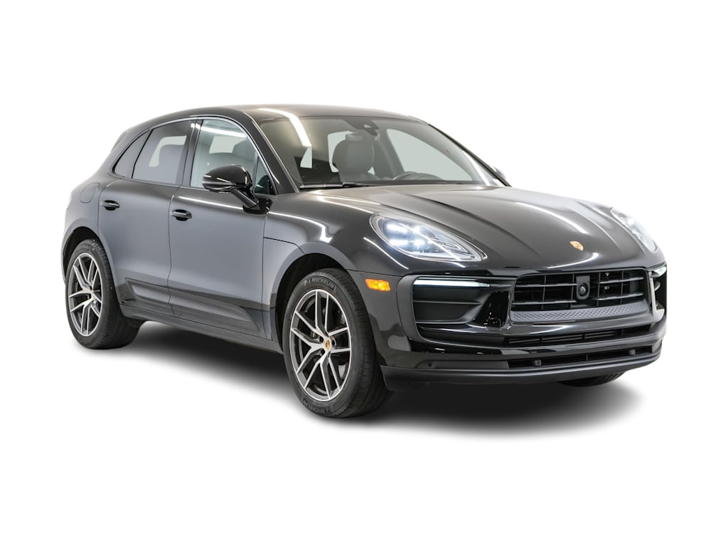 Thumbnail: 2023 Porsche Macan - 19