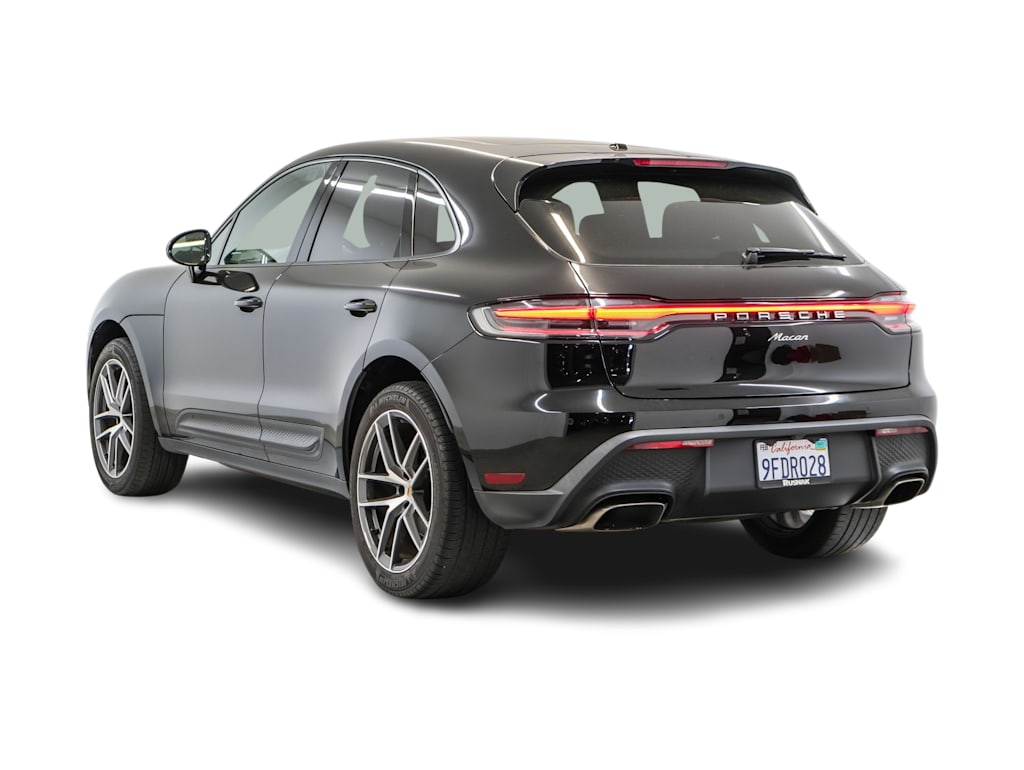 Thumbnail: 2023 Porsche Macan - 4
