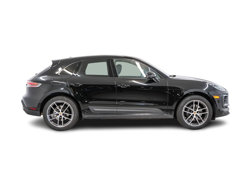 Thumbnail: 2023 Porsche Macan - 20
