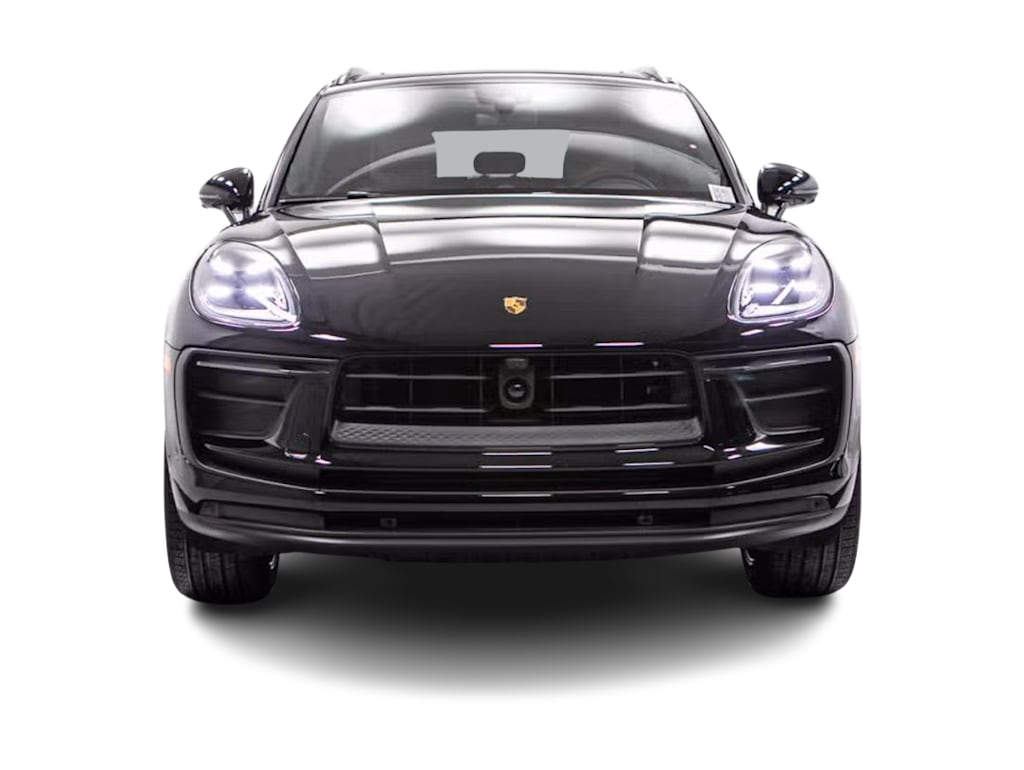 Thumbnail: 2026 Porsche Macan - 17