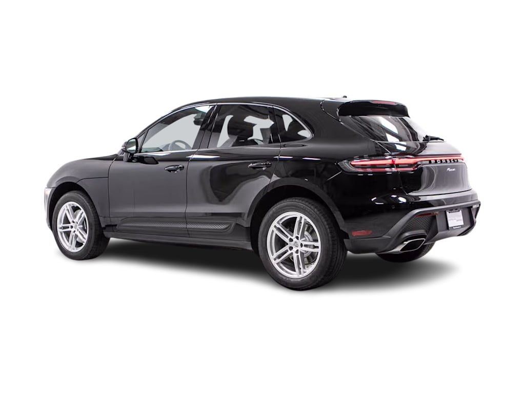 Thumbnail: 2026 Porsche Macan - 3