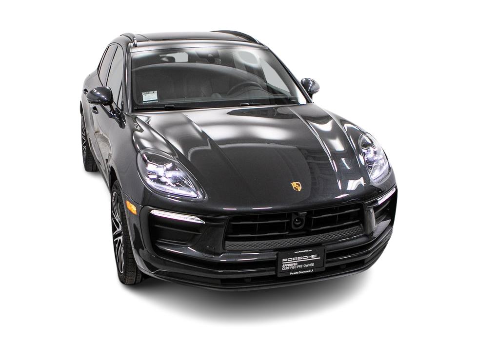Thumbnail: 2026 Porsche Macan - 24