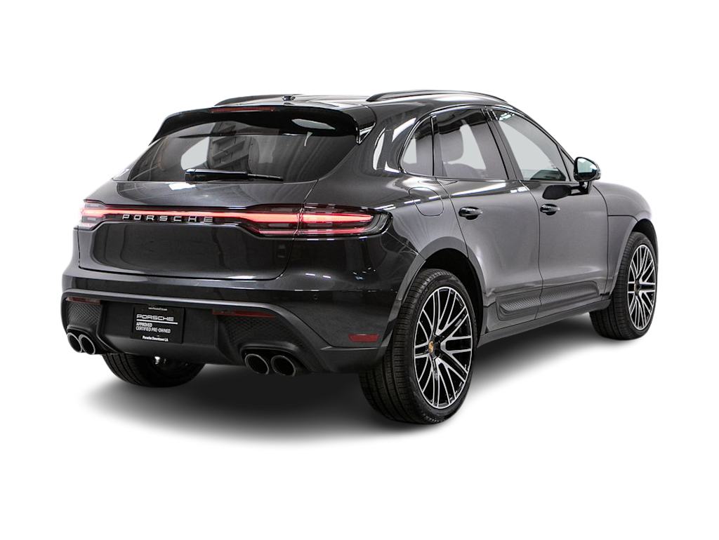 Thumbnail: 2026 Porsche Macan - 17