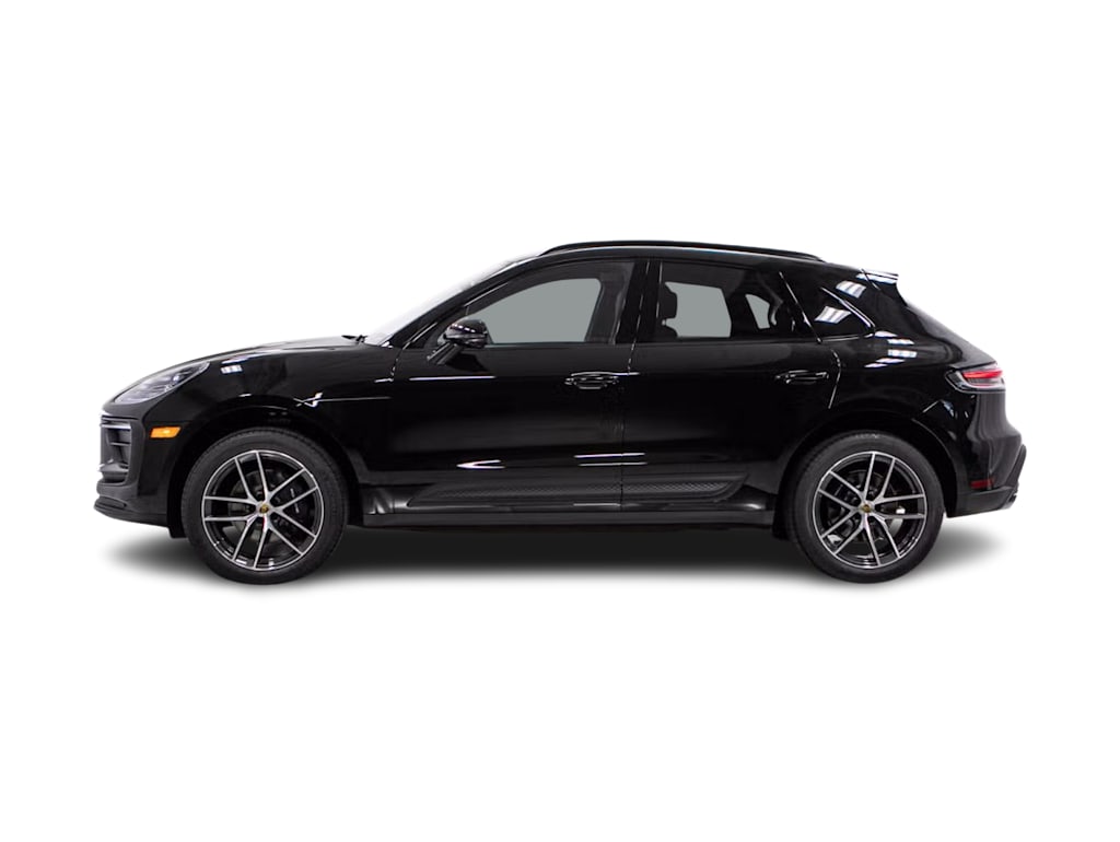 Thumbnail: 2026 Porsche Macan - 4