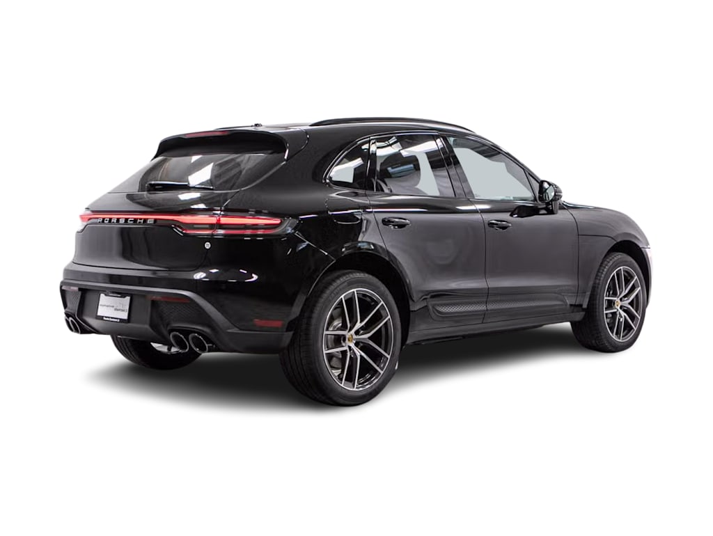 Thumbnail: 2026 Porsche Macan - 15