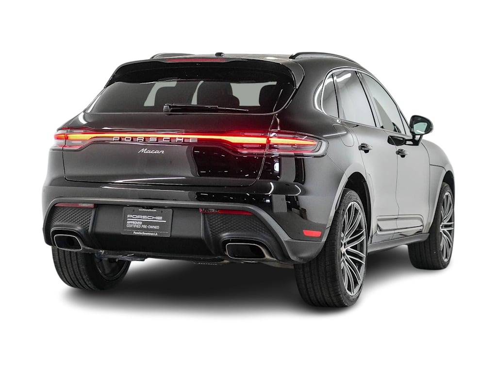 Thumbnail: 2026 Porsche Macan - 18