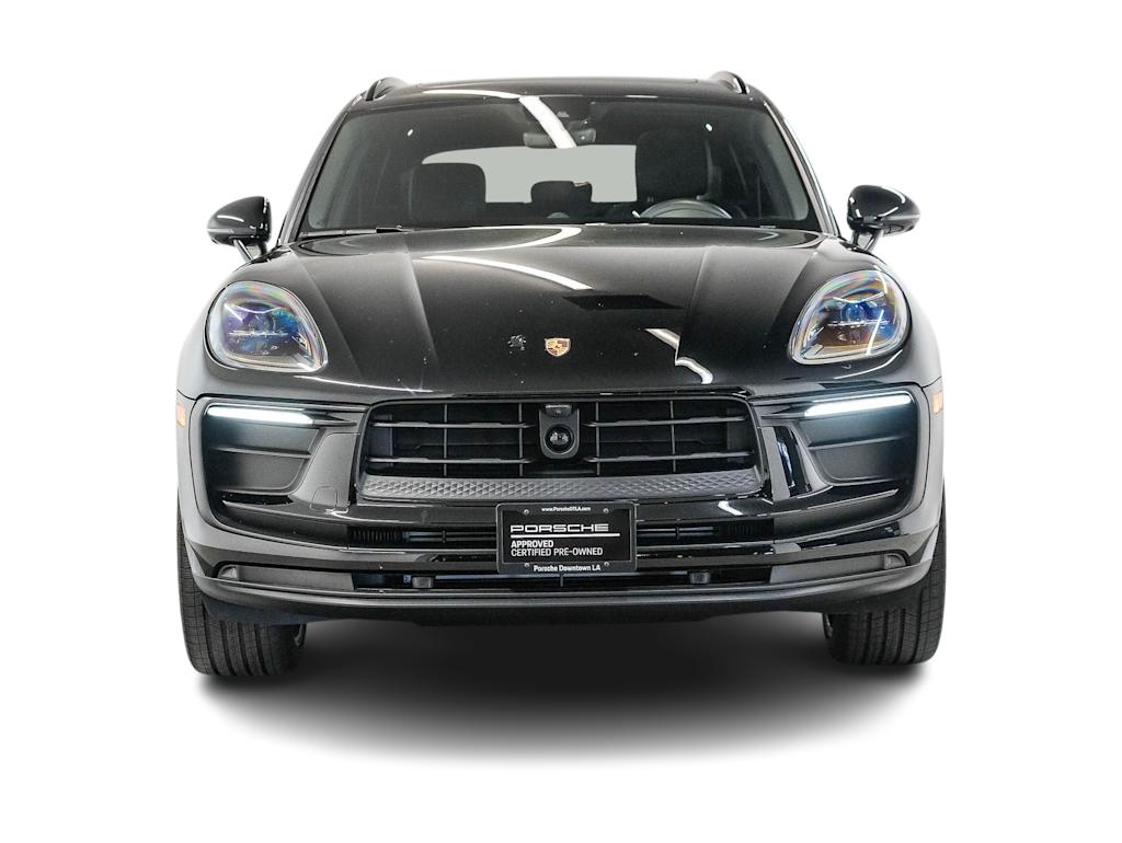 Thumbnail: 2026 Porsche Macan - 5