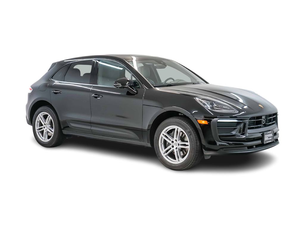 Thumbnail: 2026 Porsche Macan - 20