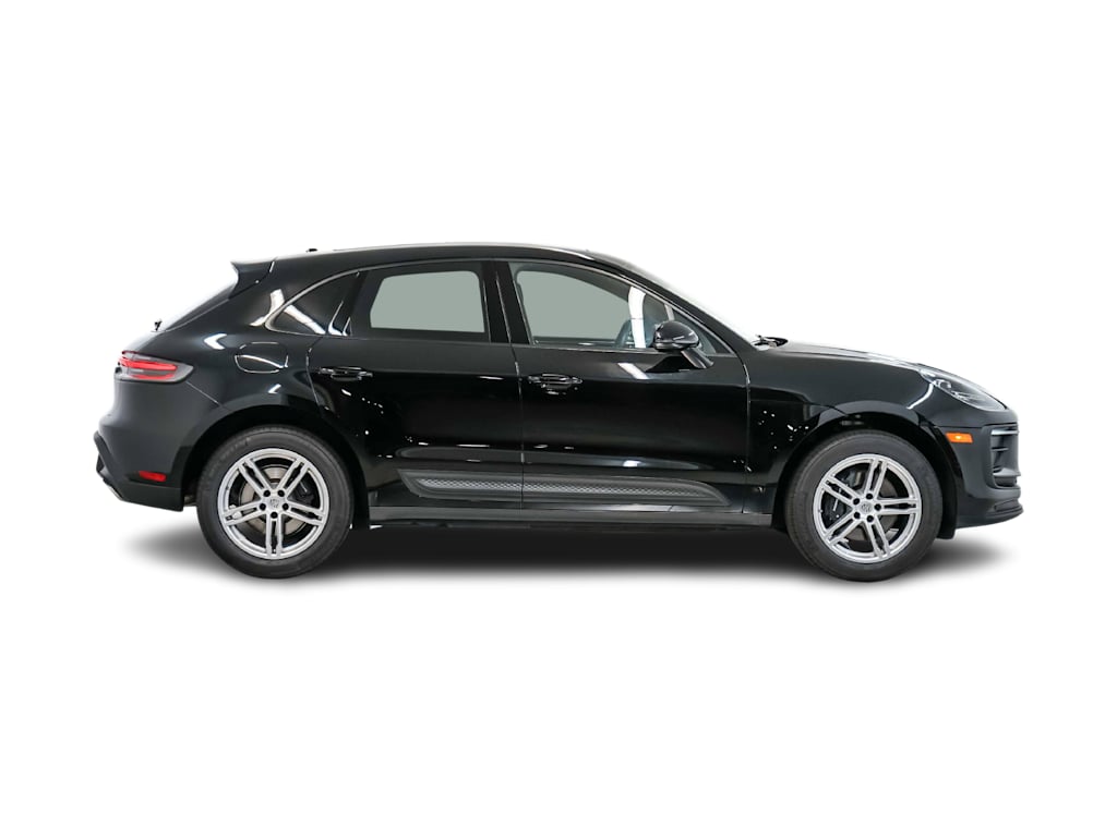 Thumbnail: 2026 Porsche Macan - 21