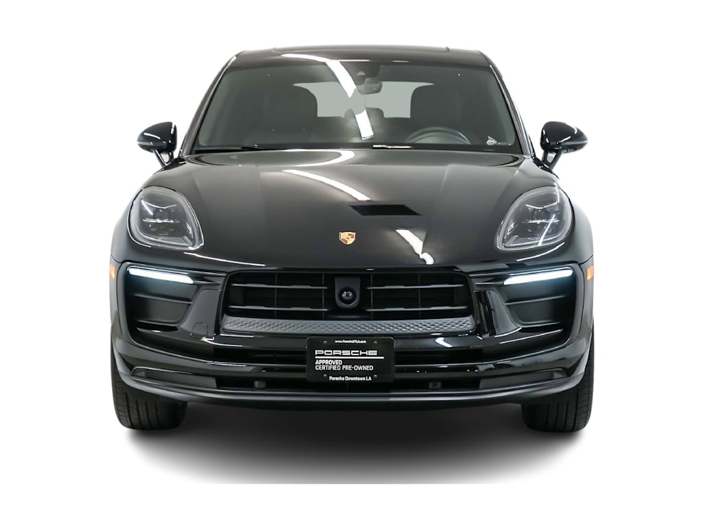Thumbnail: 2026 Porsche Macan - 6