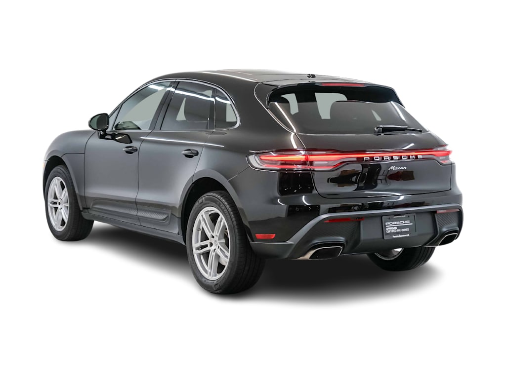 Thumbnail: 2026 Porsche Macan - 4