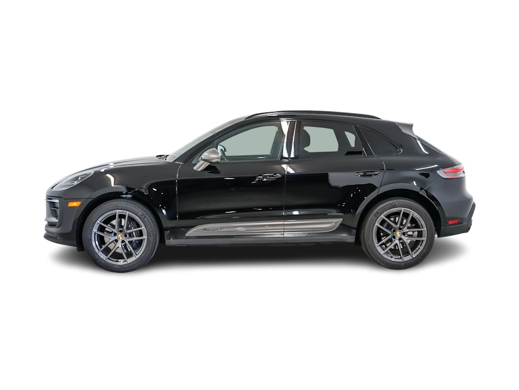 Thumbnail: 2026 Porsche Macan - 3
