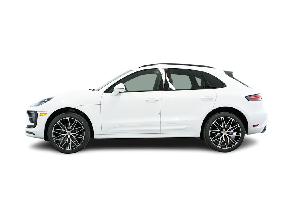 Thumbnail: 2026 Porsche Macan - 3