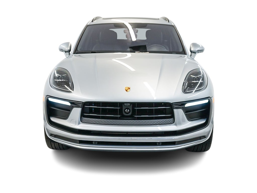 Thumbnail: 2026 Porsche Macan - 6
