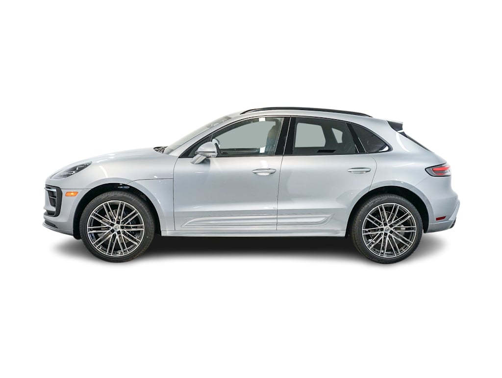 Thumbnail: 2026 Porsche Macan - 3