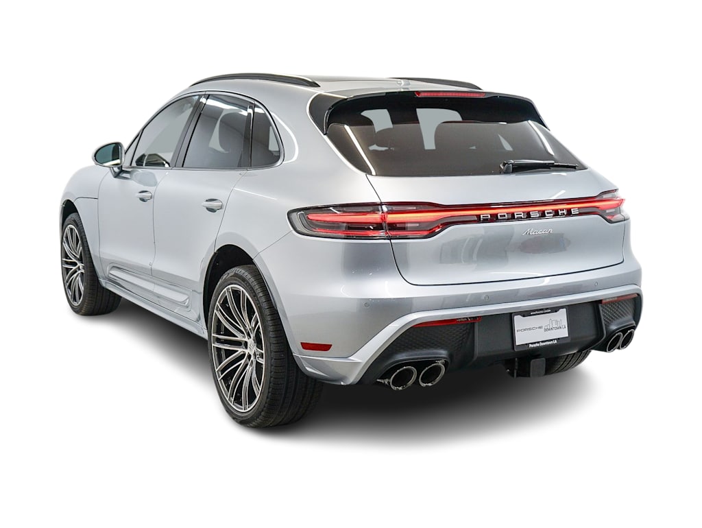 Thumbnail: 2026 Porsche Macan - 4